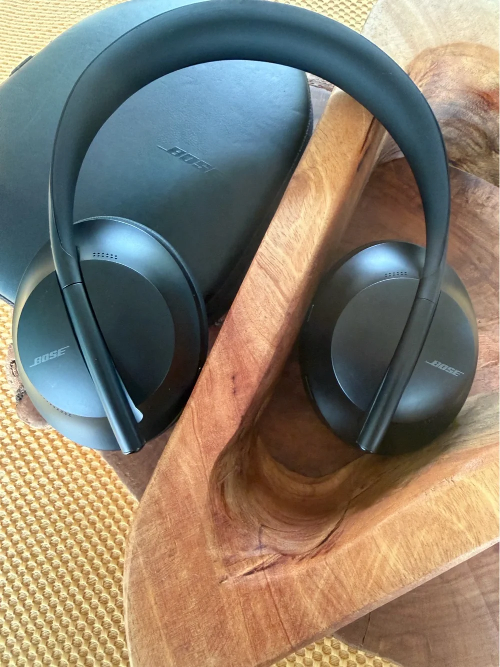 Bose Over-Ear Wireless Headphones — Like New With Carrying Case